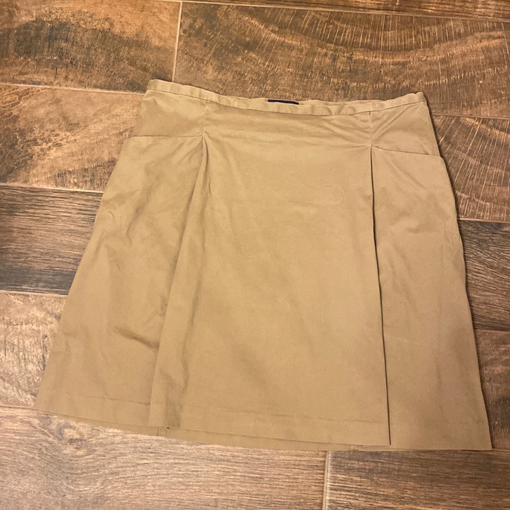 Khaki pleated skirt